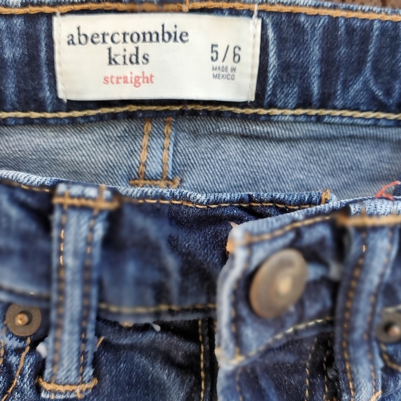 Kids Abercrombie jeans - Picture 4 of 5